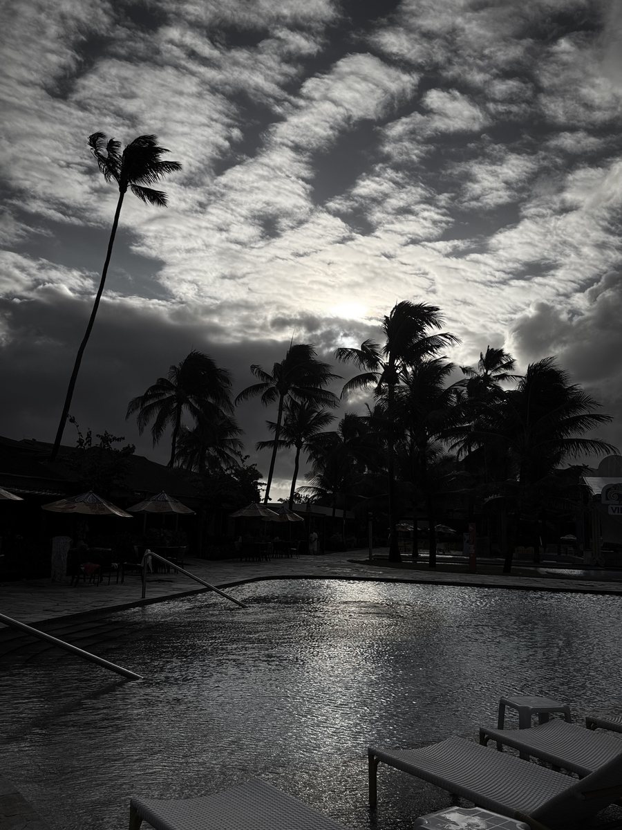 Depois: Aesthetic B&W